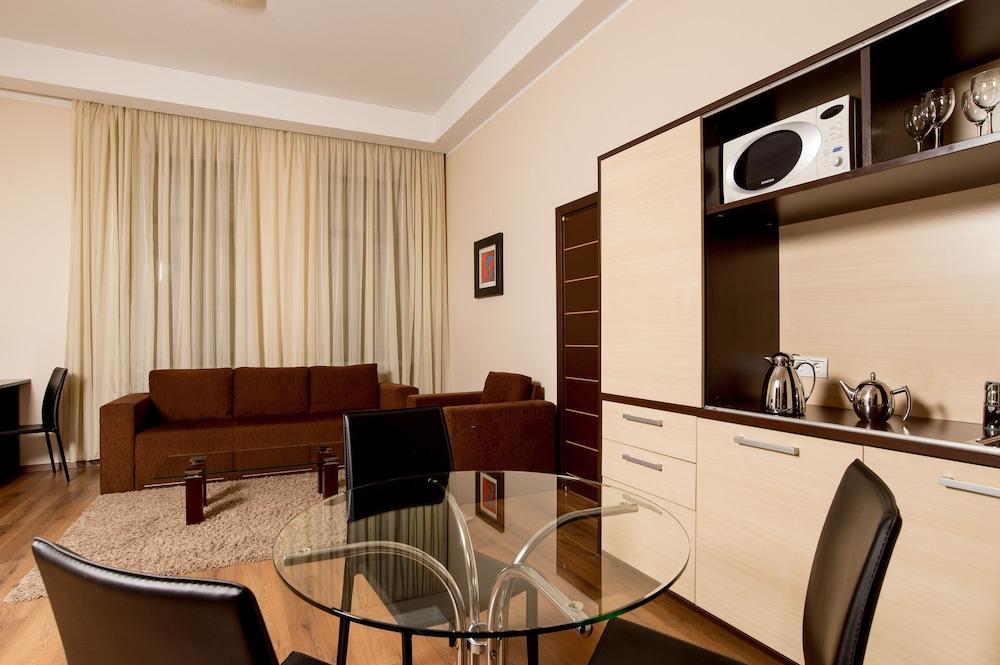 Senator City Center Киев Екстериор снимка