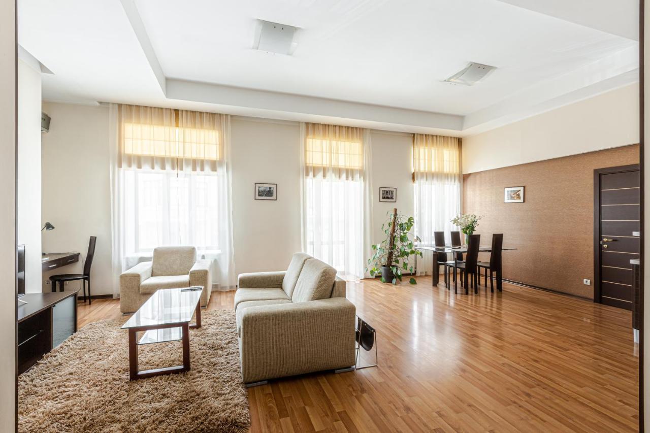Senator City Center Киев Екстериор снимка